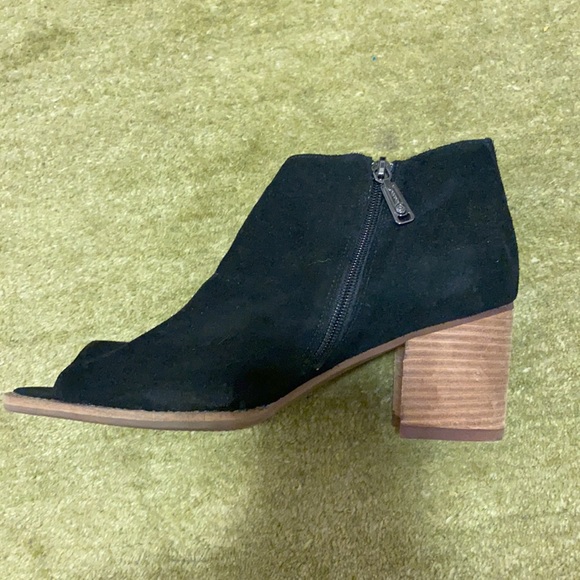 Blondo Waterproof Napa Peep Toe Blocked Bootie 9.5 Medium Black Never Worn - Picture 5 of 14